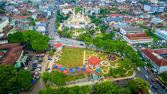 Sosis Bakar, Sostel(Sosis Telor) Parut