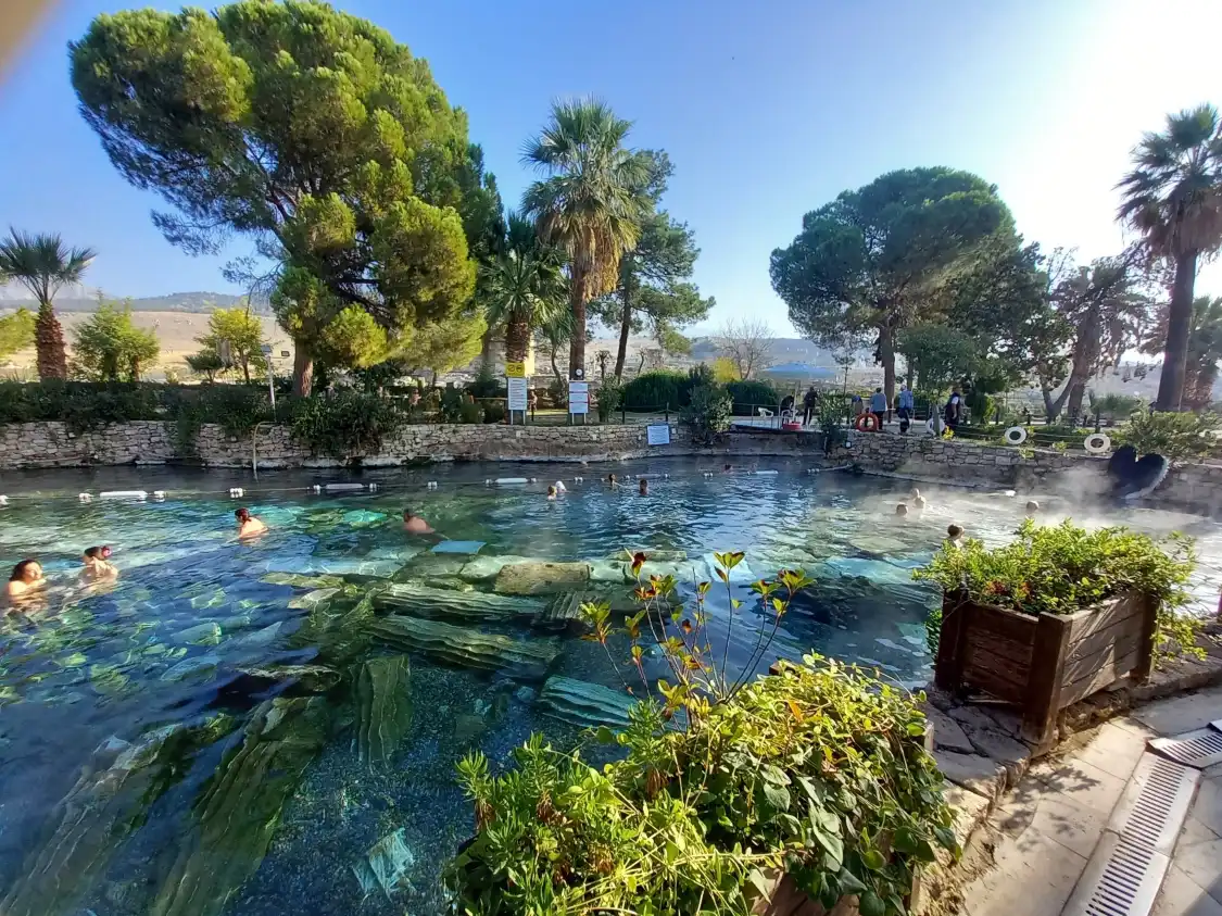 Hotels near Cleopatra Antique Pools