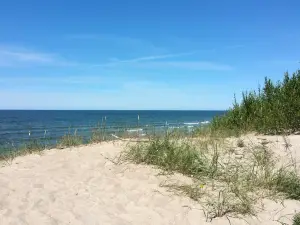 Melnrage Beach