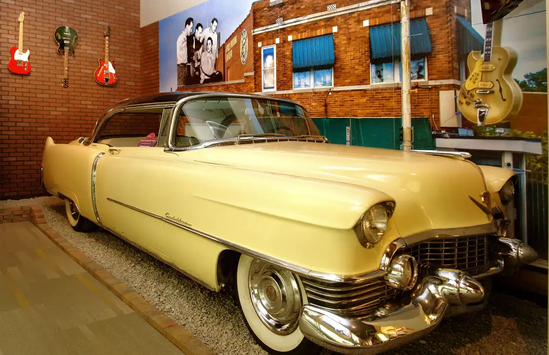 Hotels near Elvis Presley Museum