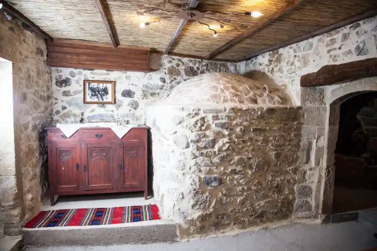 Hotels in Agia Varvara