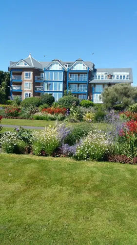 Marine Park Gardens