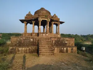 Historical Chhatri, Balapur