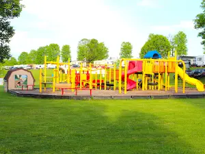 Lazy Dog Camp Resort & Pay Lake