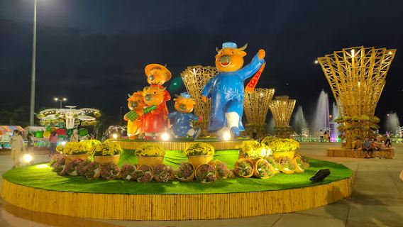 Quảng trường Trung tâm tỉnh Tiền Giang
