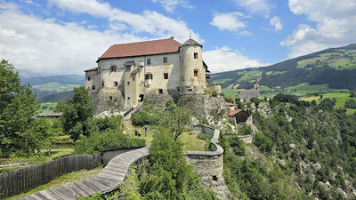 Rodenegg Castle