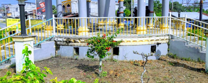 Patin Fish Monument