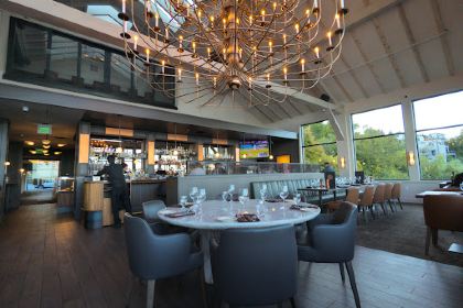 Daniel's Broiler - Leschi