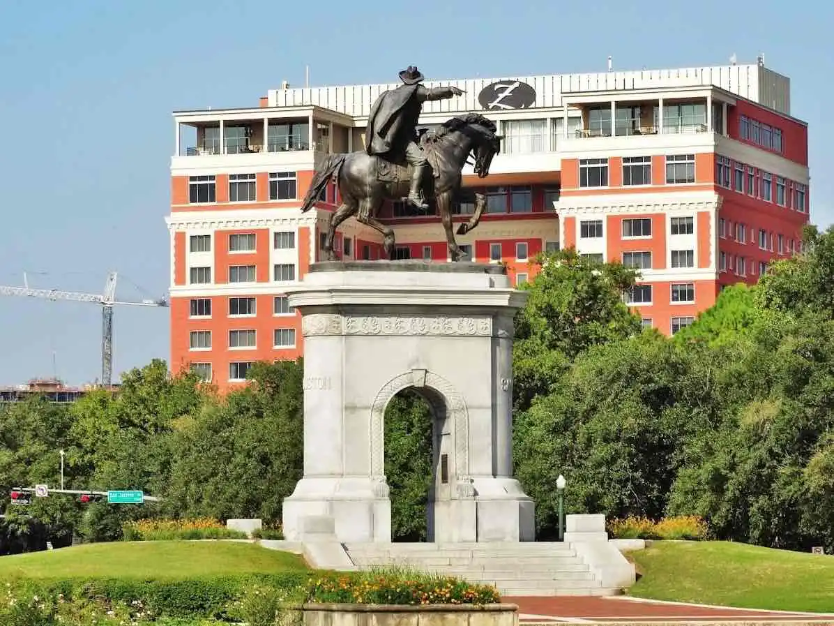 Hotels near Houston Museum District