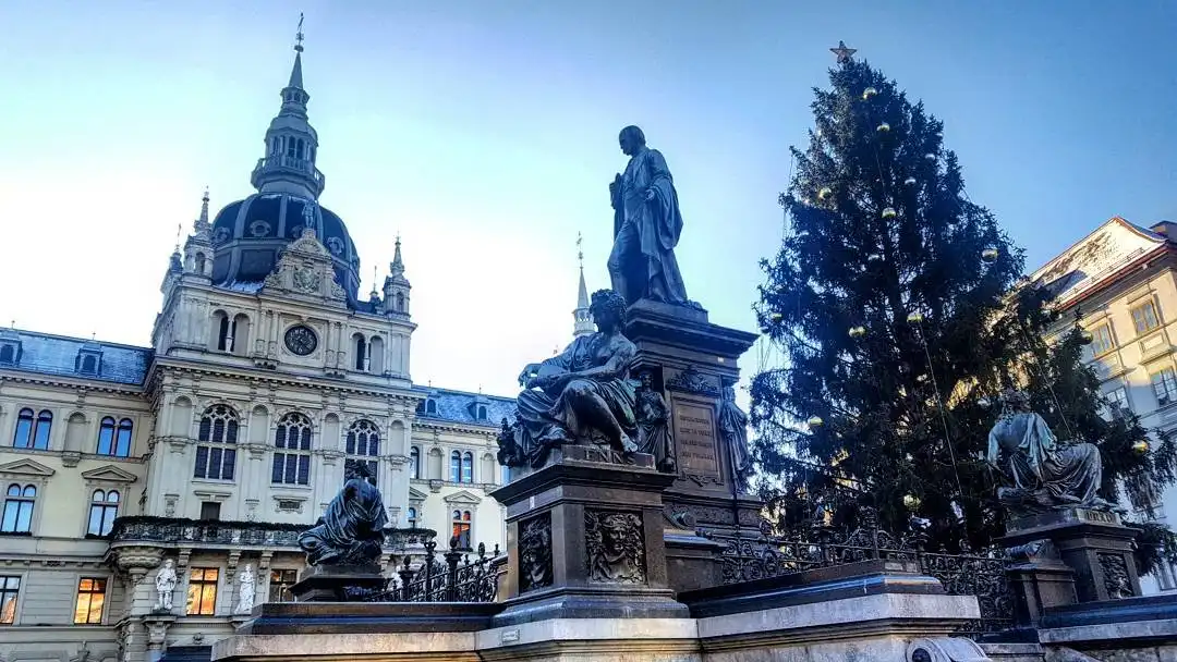 Hotels near Hauptplatz