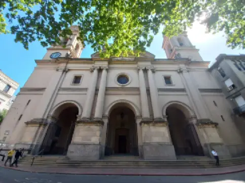 Catedral Metropolitana de Montevideo y Primada del Uruguay