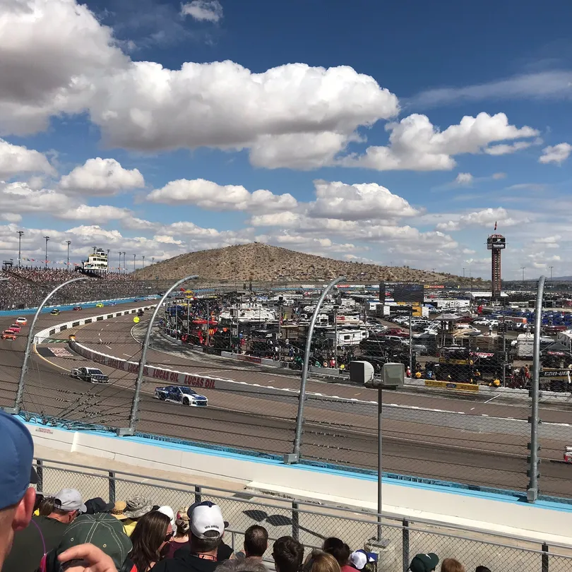 5_Phoenix Raceway