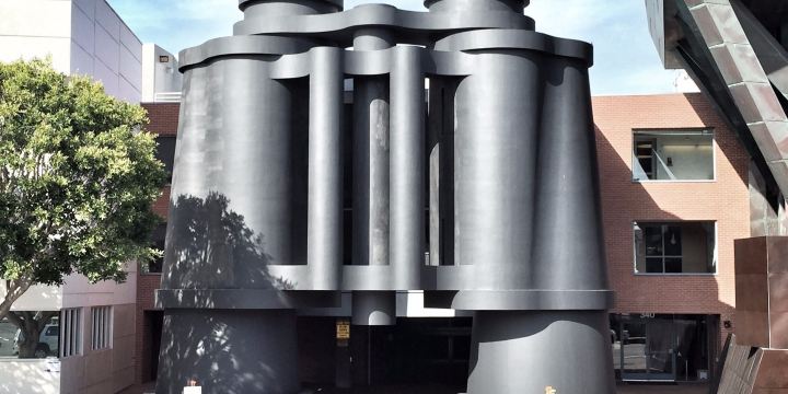 Chiat-Day Building
