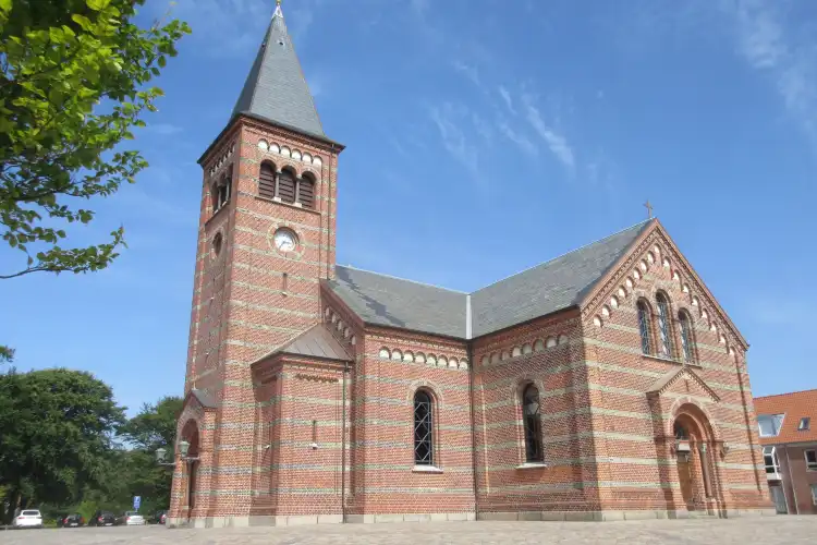 Hotels near Church of Our Saviour