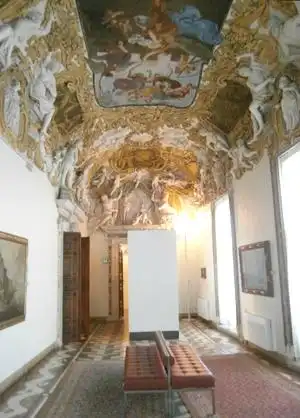 Hotels near Gallerie di Palazzo Leoni Montanari