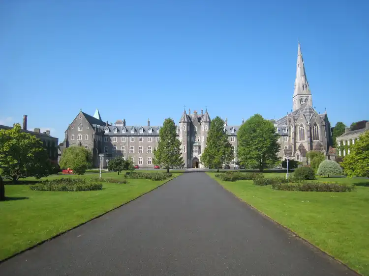 Hotels near St. Patrick's College