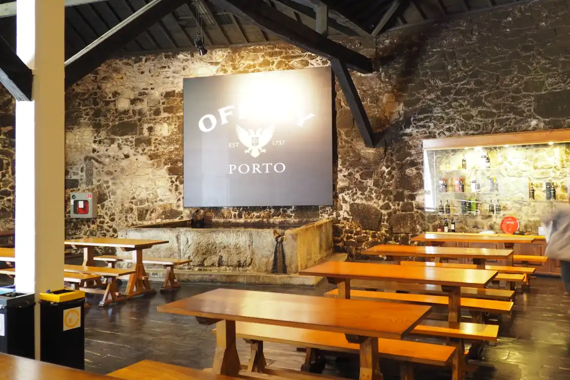 Hotels near Offley Cellars