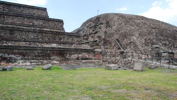 メキシコ・シティ ケツァルコアトルの神殿ツアー【プライベートVIPサービス+専用車送迎】