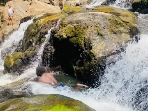 Mahoma falls