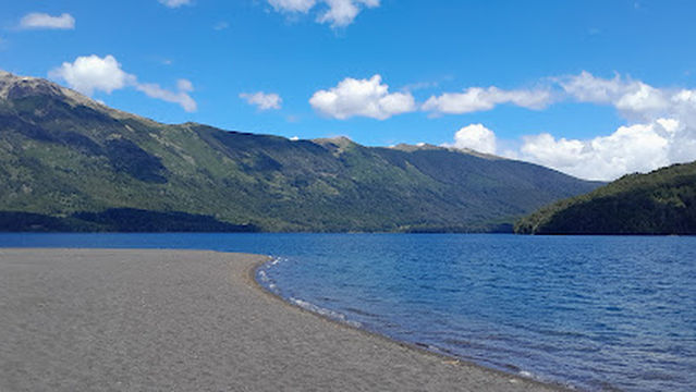 Mirador Lago Huechulafquen y Volcán Lanín