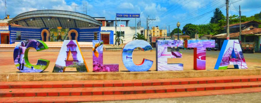Plaza Civica de Calceta