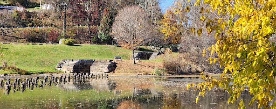 Triple Locks Park