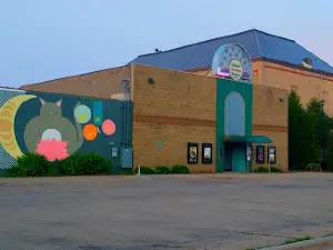Grand Cinema Theatres