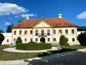 Új-Ebergényi Kastélyszálló