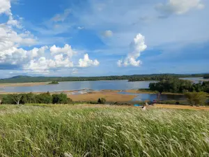 Wisata Danau Tanjung Sarai