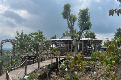 Cuối Chân Đồi cafe