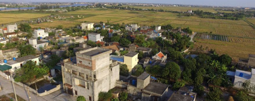 Sân bóng thôn Tam Đồng, Vũ Lăng