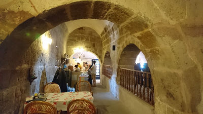 Tepesi Delik Han