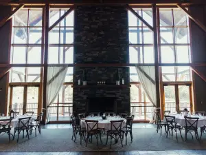 Allyn Lodge