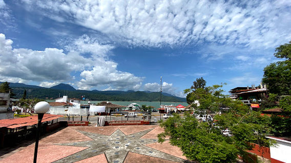 Alameda del Bicentenario