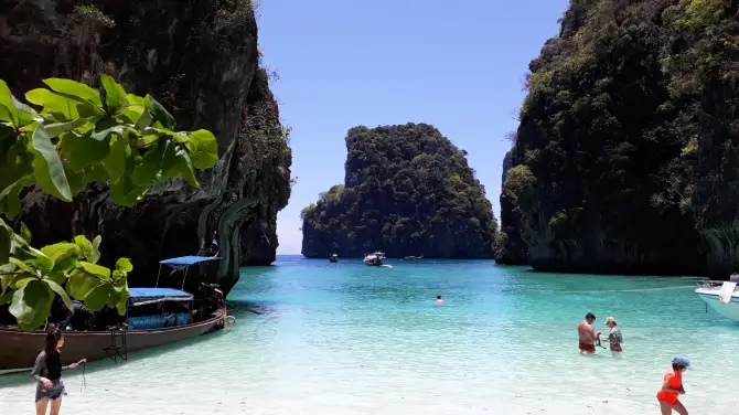 2_อ่าวโละซามะ Loh Samah Bay