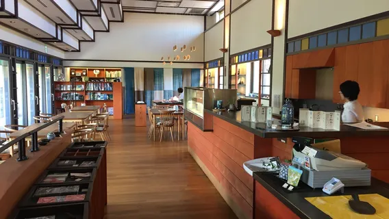 Kutaniyaki Art Museum