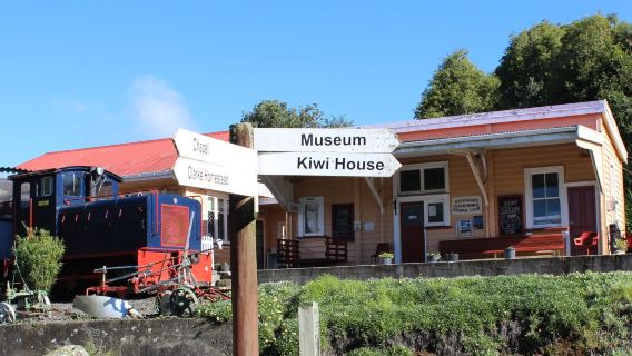 Kiwi North: Museum, Kiwi House and Heritage Park