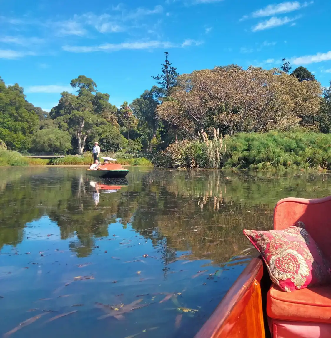 Hotels near Punting on the Lake