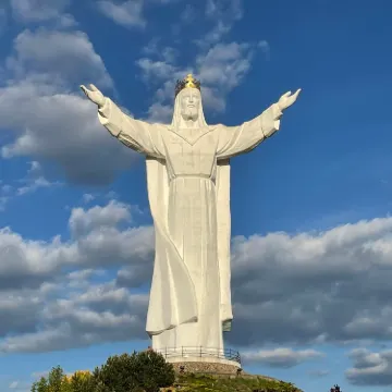 Statue of Christ the King