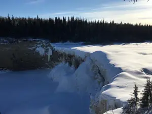Alexandra Falls Territorial Park Day Use Area