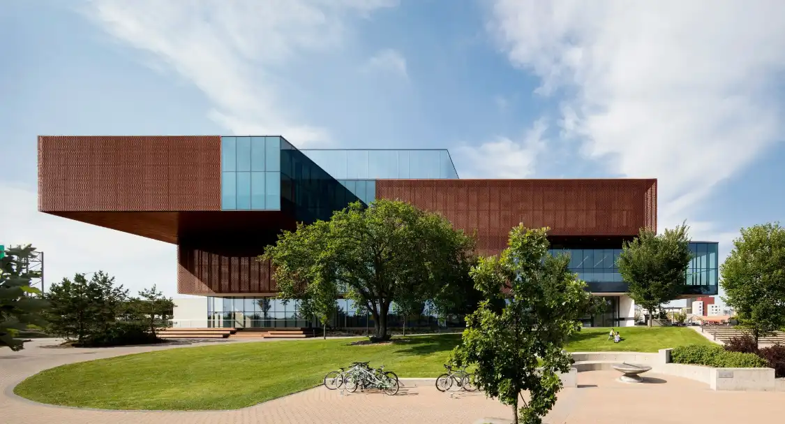 Hotels near Remai Modern