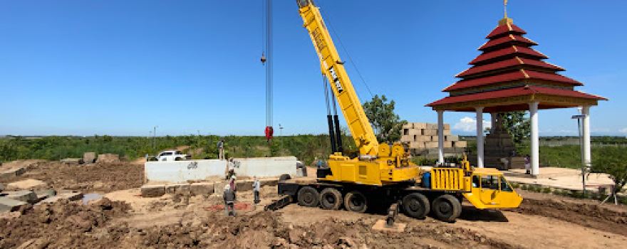 រាជិនីលង្វែក Reachny LongVek