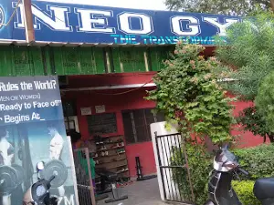 Neo Gym Banda