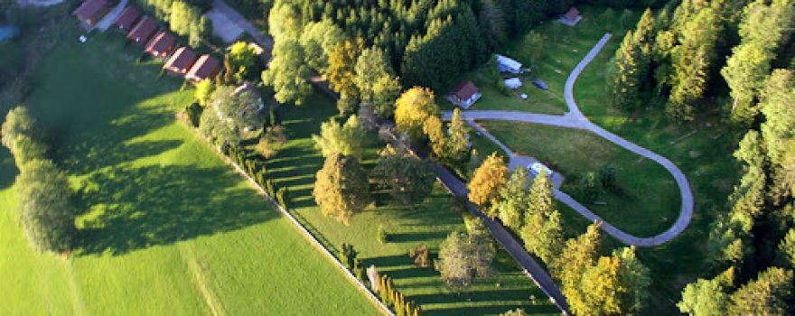Camping Chalets La Favière