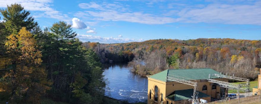 Operator's Village Day Park at Hardy Dam