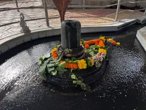 Shri Nageshwar Shiva Temple