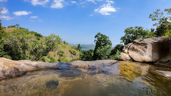 Upper Diyaluma Mini Waterfall