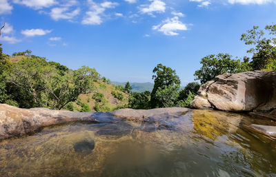 Upper Diyaluma Mini Waterfall