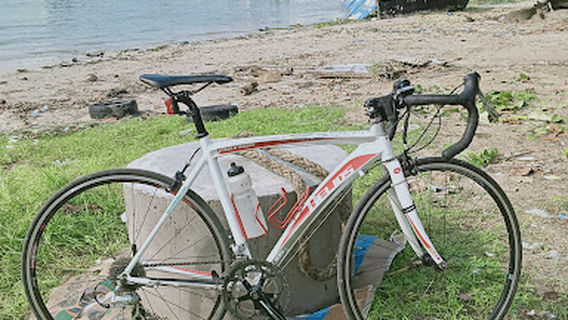 Lapangan Sepanjang Kulon, Glenmore