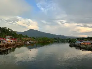 River embankment Begadang Malili